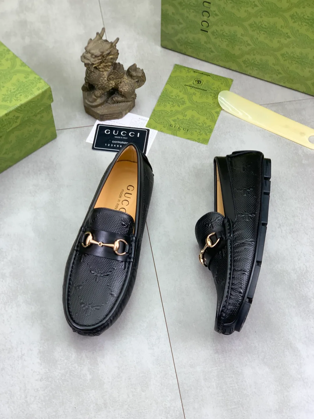 Men's men's shoes💰P360💰[New style]🆘[GUCCI] New classic beanie shoes; Hong Kong original top quality, exquisite craftsmanship, top quality💪🏼High-end boutique men's beanie shoes, British fashion style 🎈The upper is made of Italian imported calfskin🔥, comfortable and breathable, fully imported soft pigskin lining, lazy slip-on Loaf style This fabric is made of 🇮🇹🎈, which is suitable for drivers to drive, and the original non-slip and wear-resistant rubber outsole 🎈Number of yards: 38-45 2⃣️colors🉑️choose